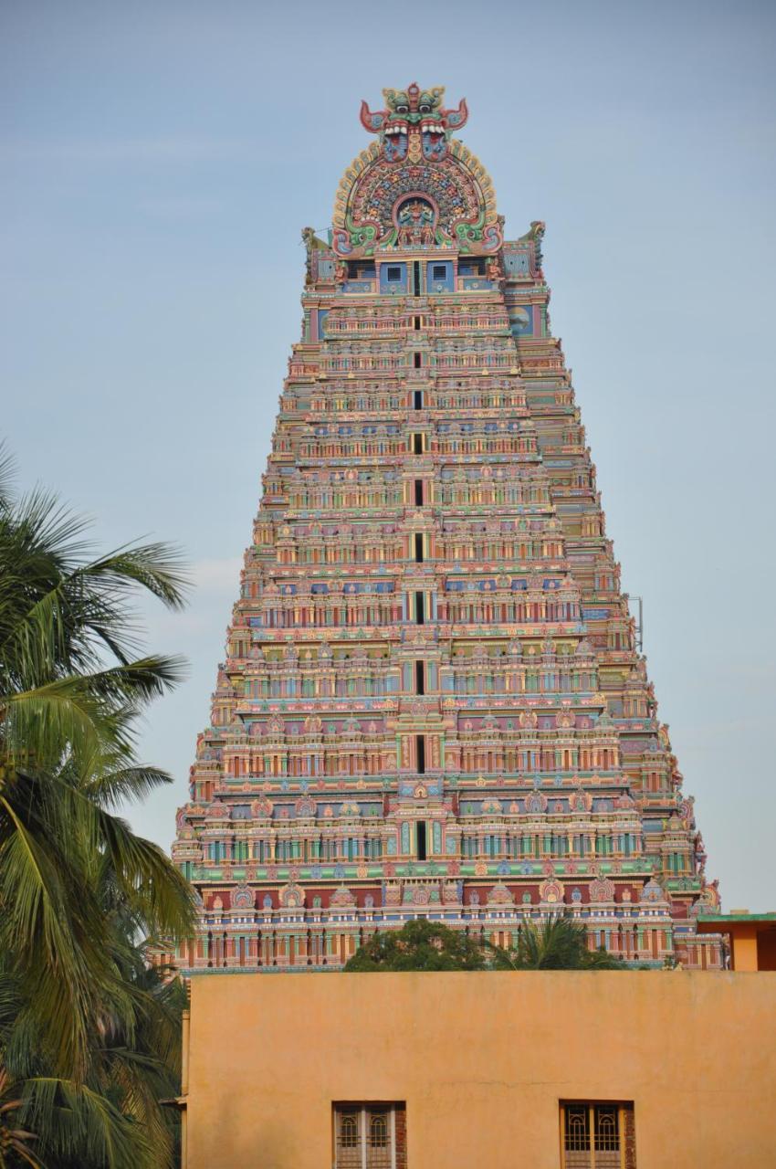 Готель Moonlight Residency Tiruchirappalli Екстер'єр фото