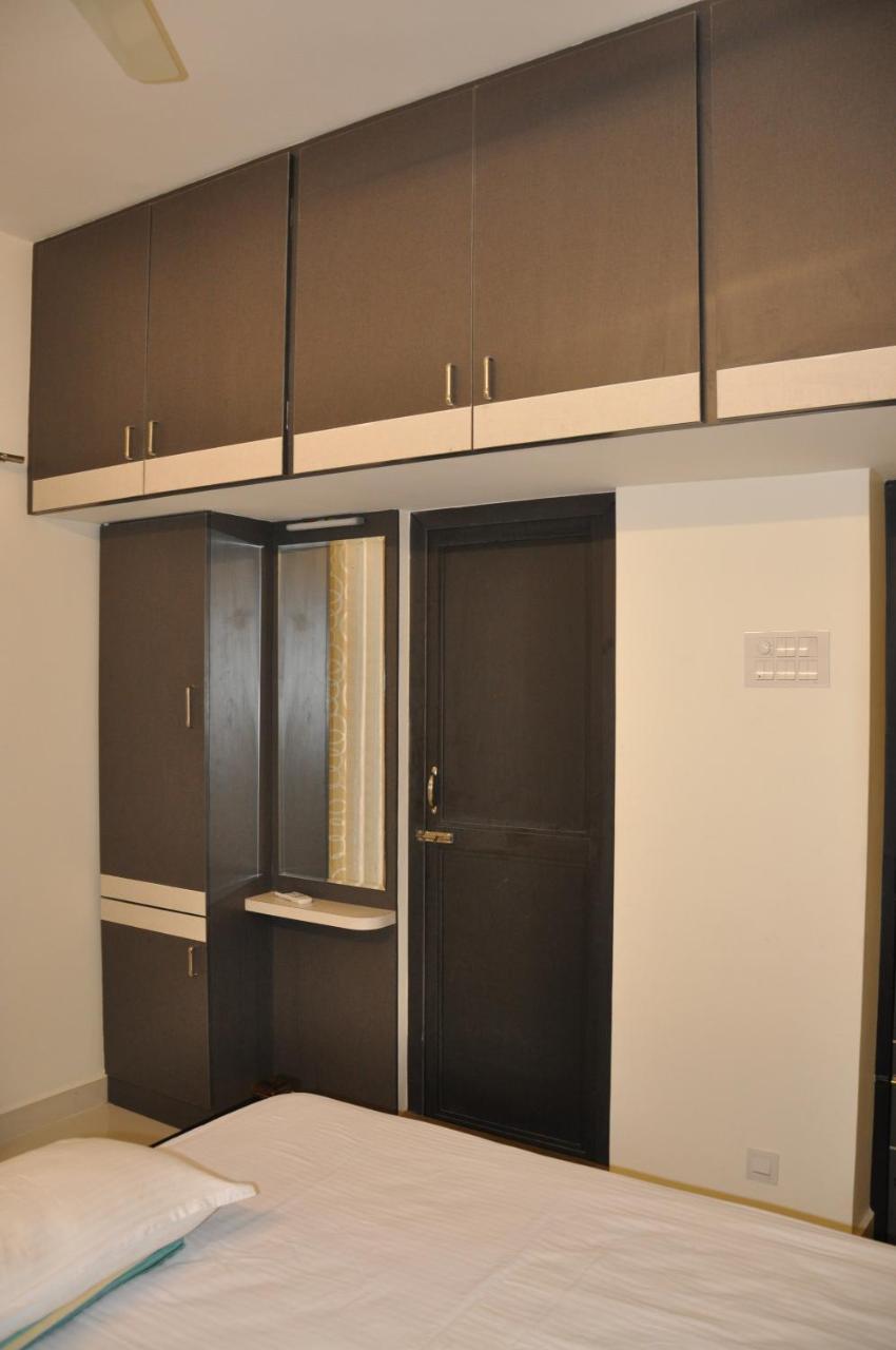 Готель Moonlight Residency Tiruchirappalli Екстер'єр фото
