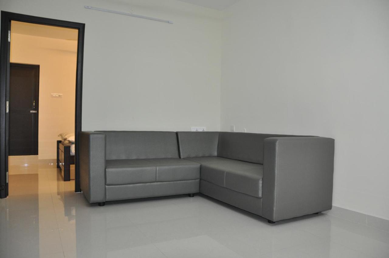 Готель Moonlight Residency Tiruchirappalli Екстер'єр фото