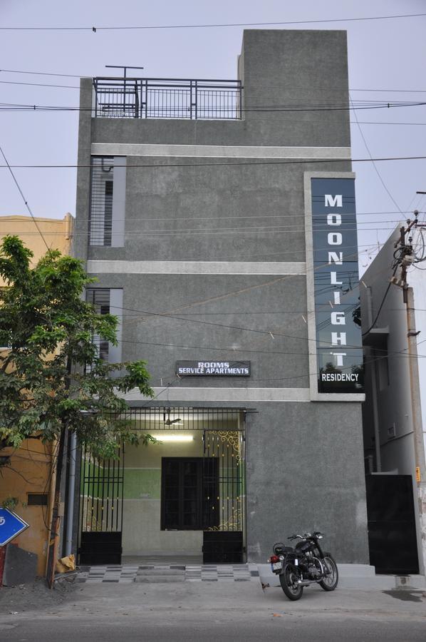 Готель Moonlight Residency Tiruchirappalli Екстер'єр фото