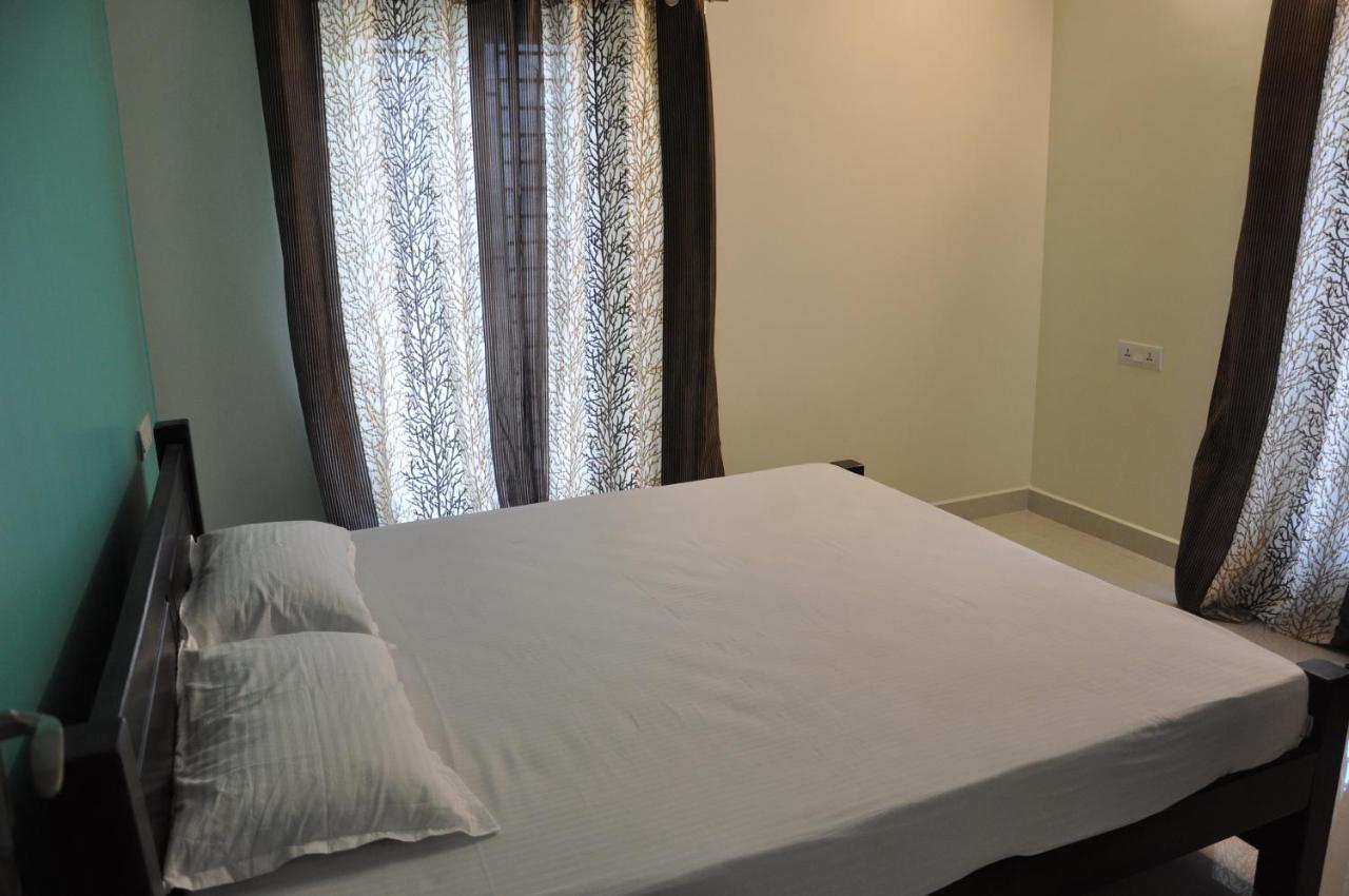 Готель Moonlight Residency Tiruchirappalli Екстер'єр фото