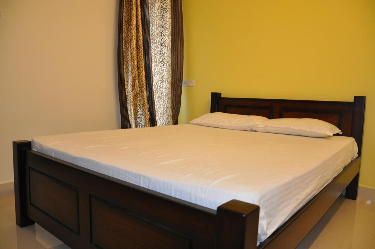 Готель Moonlight Residency Tiruchirappalli Екстер'єр фото